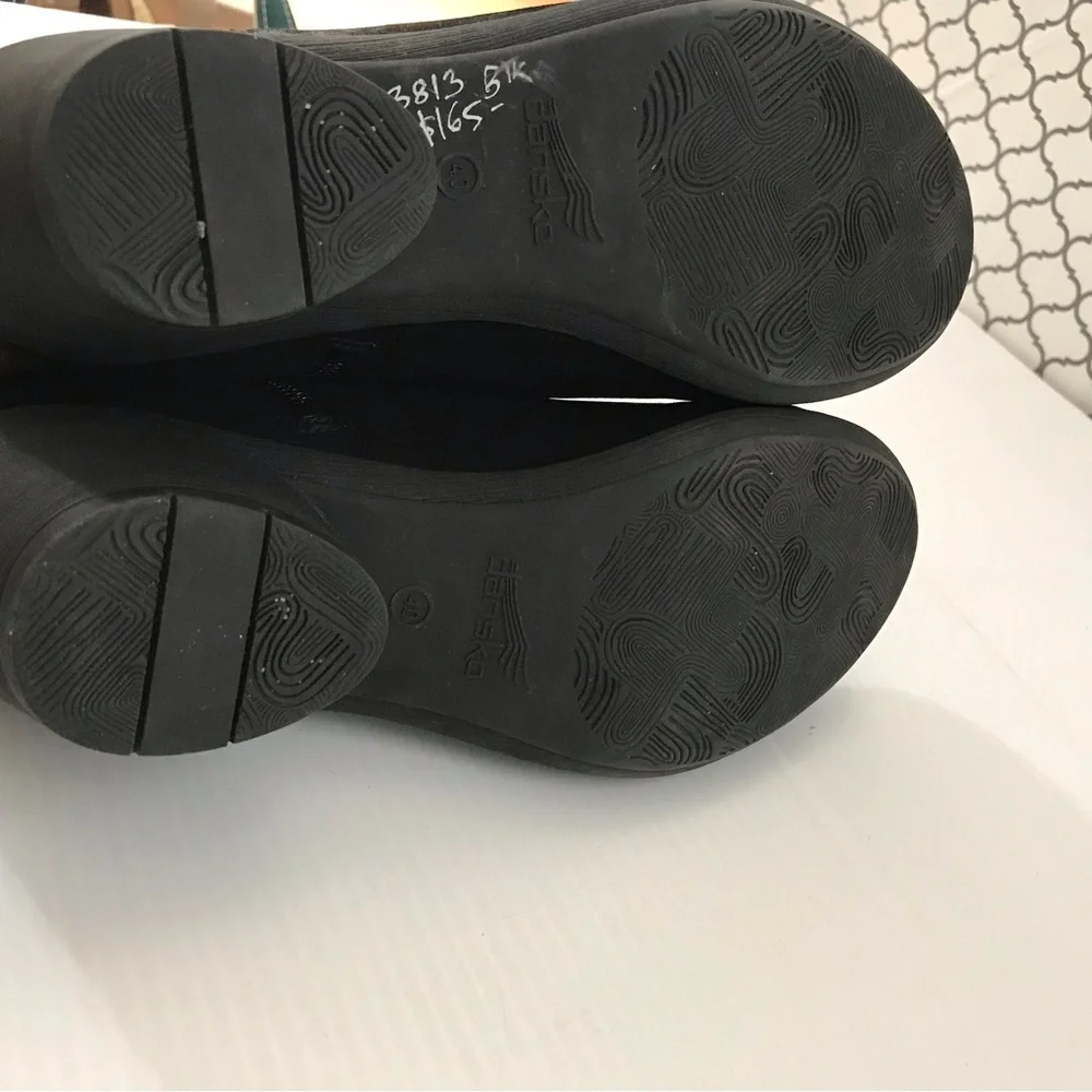 Dansko black women’s